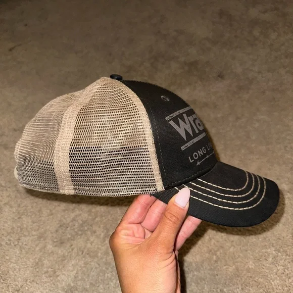 Wrangler Black and Tan Logo Cap - Picture 3 of 3